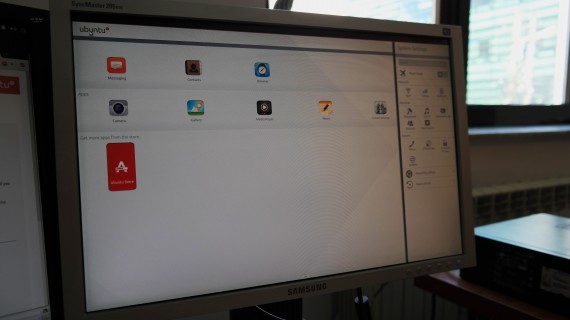 Ubuntu-Next-with-Unity-8-and-Mir-on-the-Desktop-Screen-Tour-456641-4