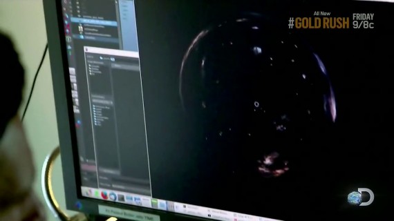 Wormhole-in-Interstellar-Movie-Designed-with-a-Linux-OS-465762-4